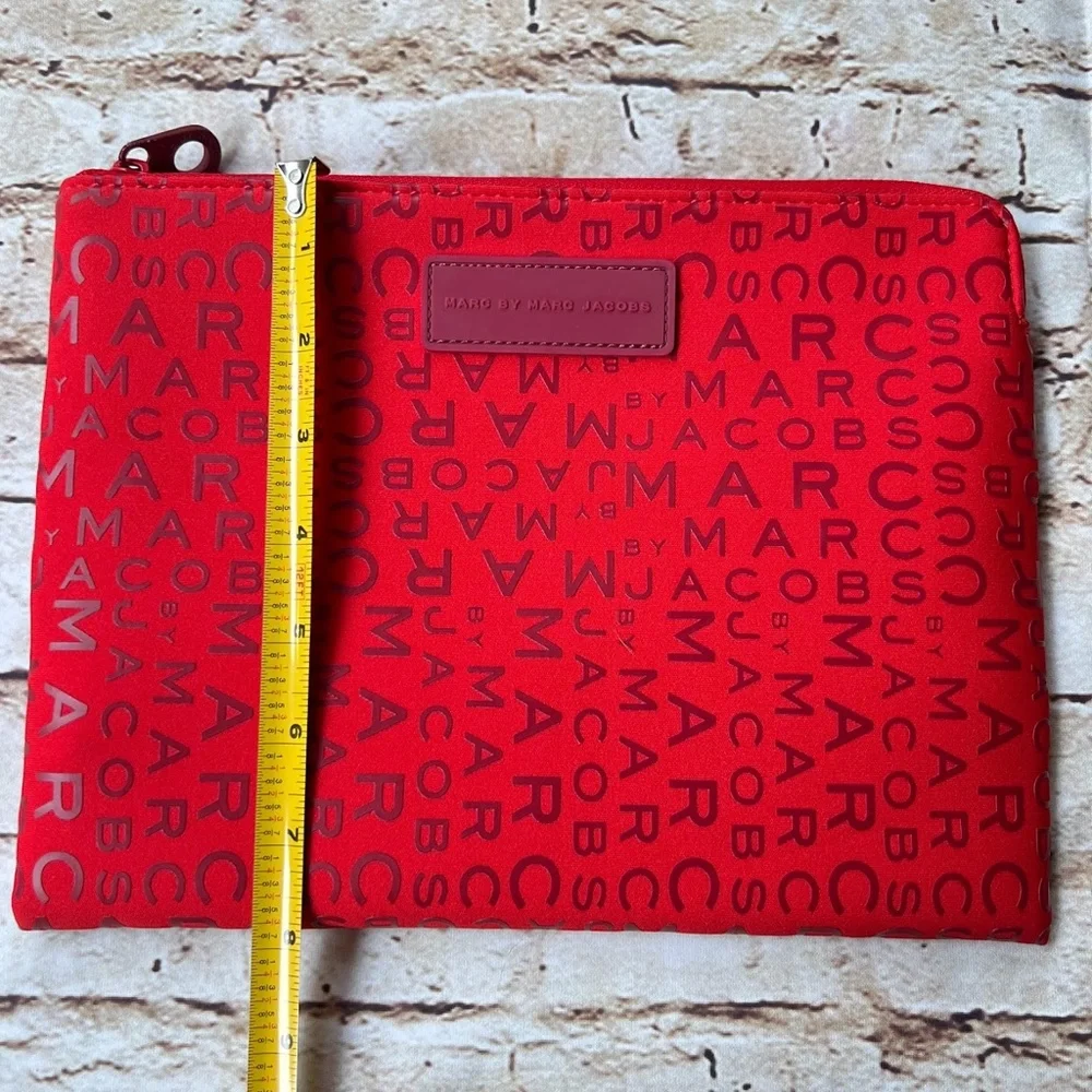 Marc Jacobs Red Maroon Monogram Padded Tablet Sleeve Logo Case Pouch 10.5 x 8